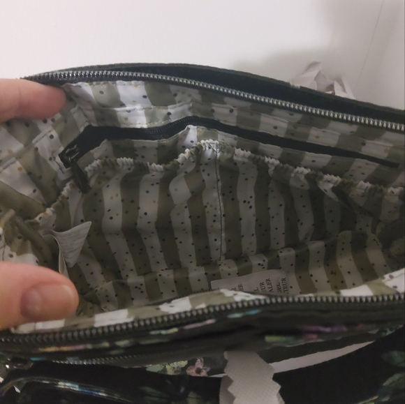 COPY - LUG Pacer 2 Crossbody - Picture 5 of 8